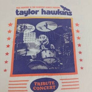 Taylor Hawkins Foo Fighters Drummer Tribute Concert White Tee  Dave Grohl XL